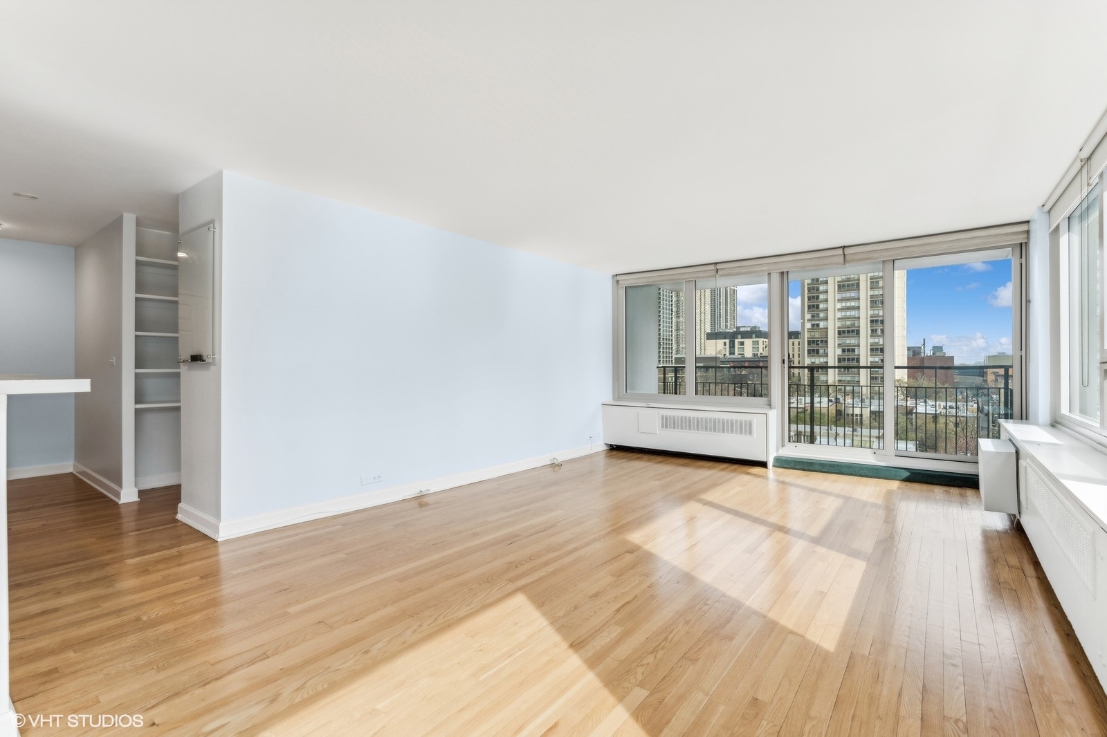 88 W Schiller Street Unit: 601