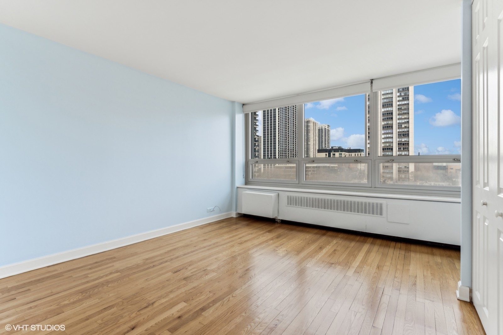 88 W Schiller Street Unit: 601