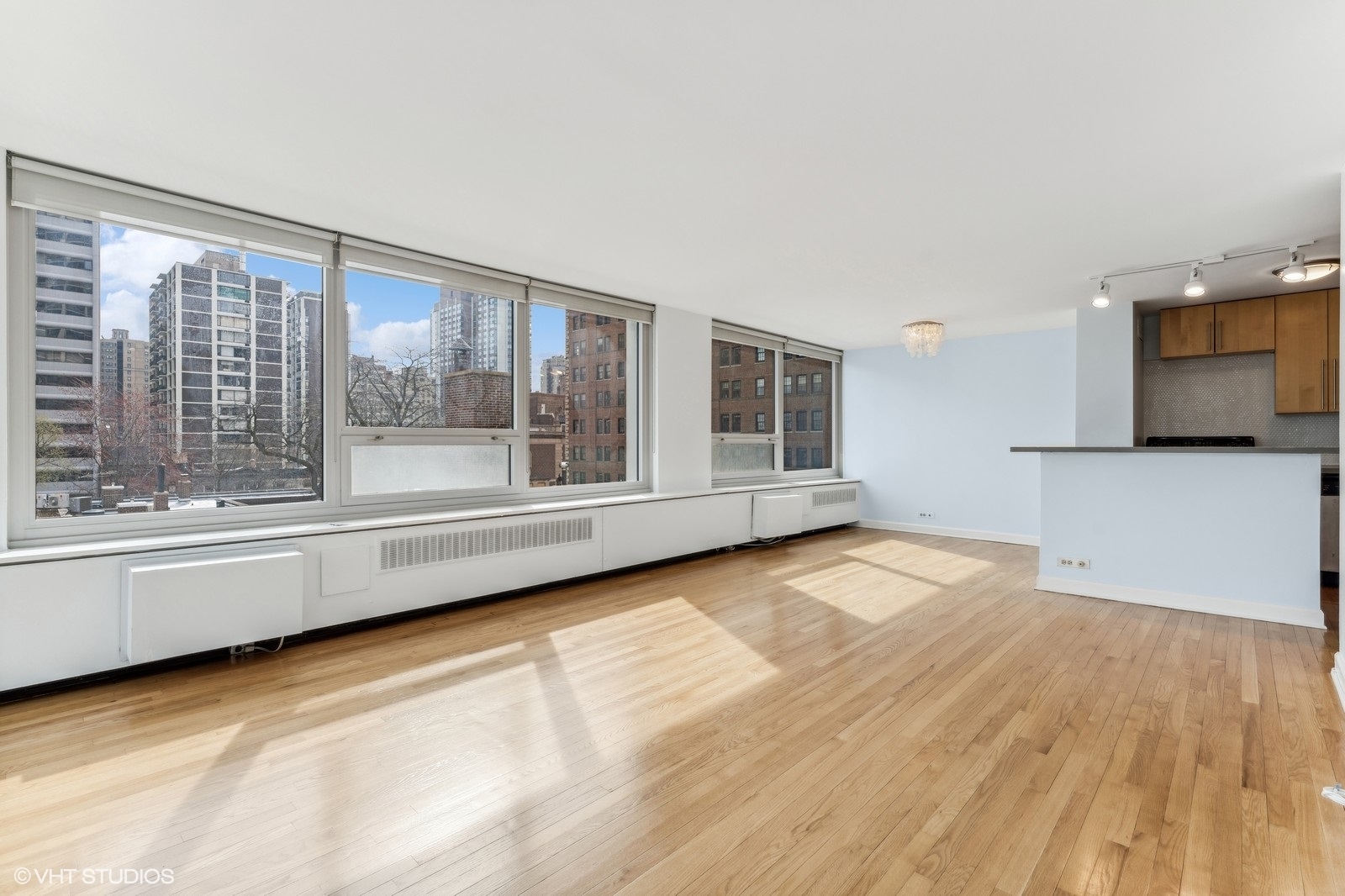 88 W Schiller Street Unit: 601