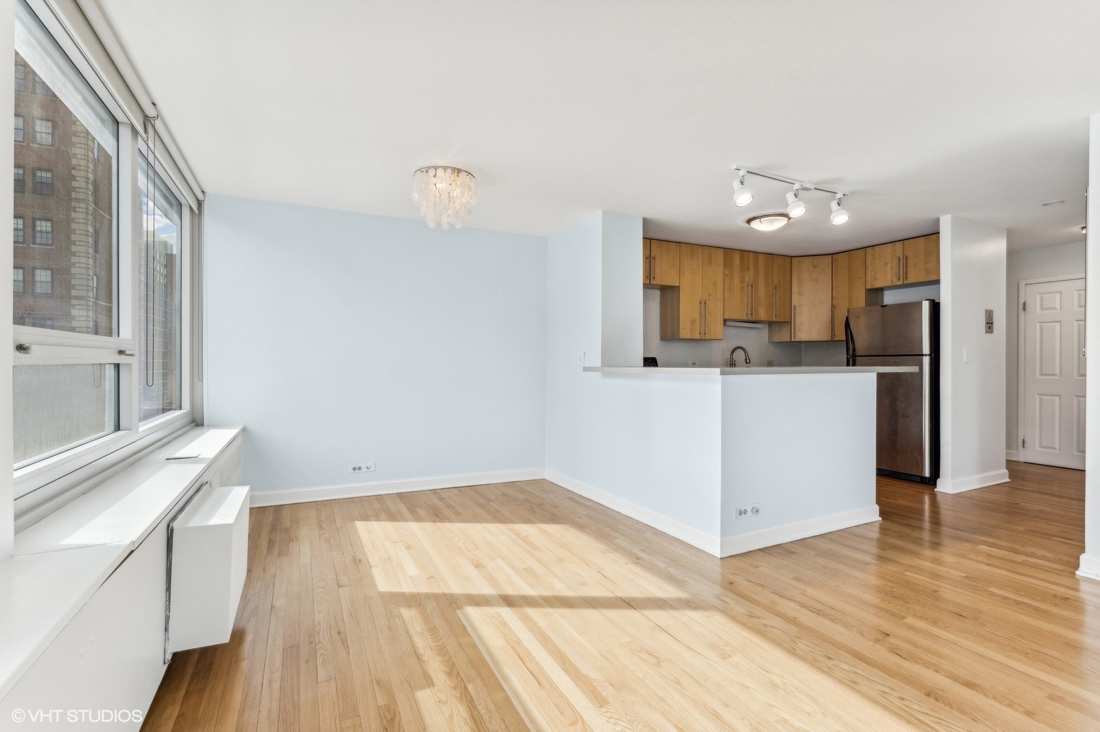 88 W Schiller Street Unit: 601