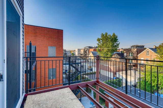 1040 N Wood Street Unit: 2