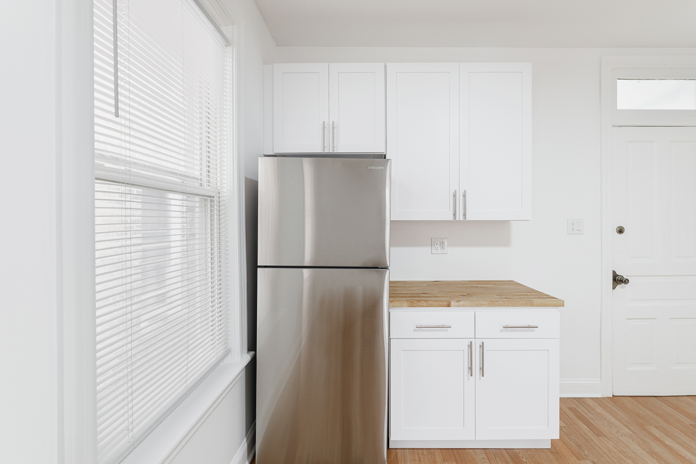 1430 W Superior Street Unit: 1R