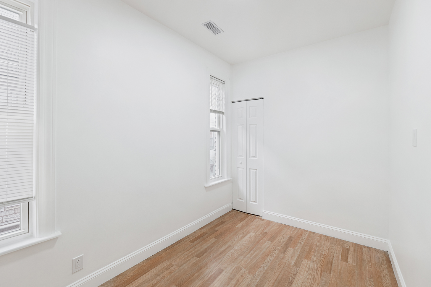 1430 W Superior Street Unit: 1R