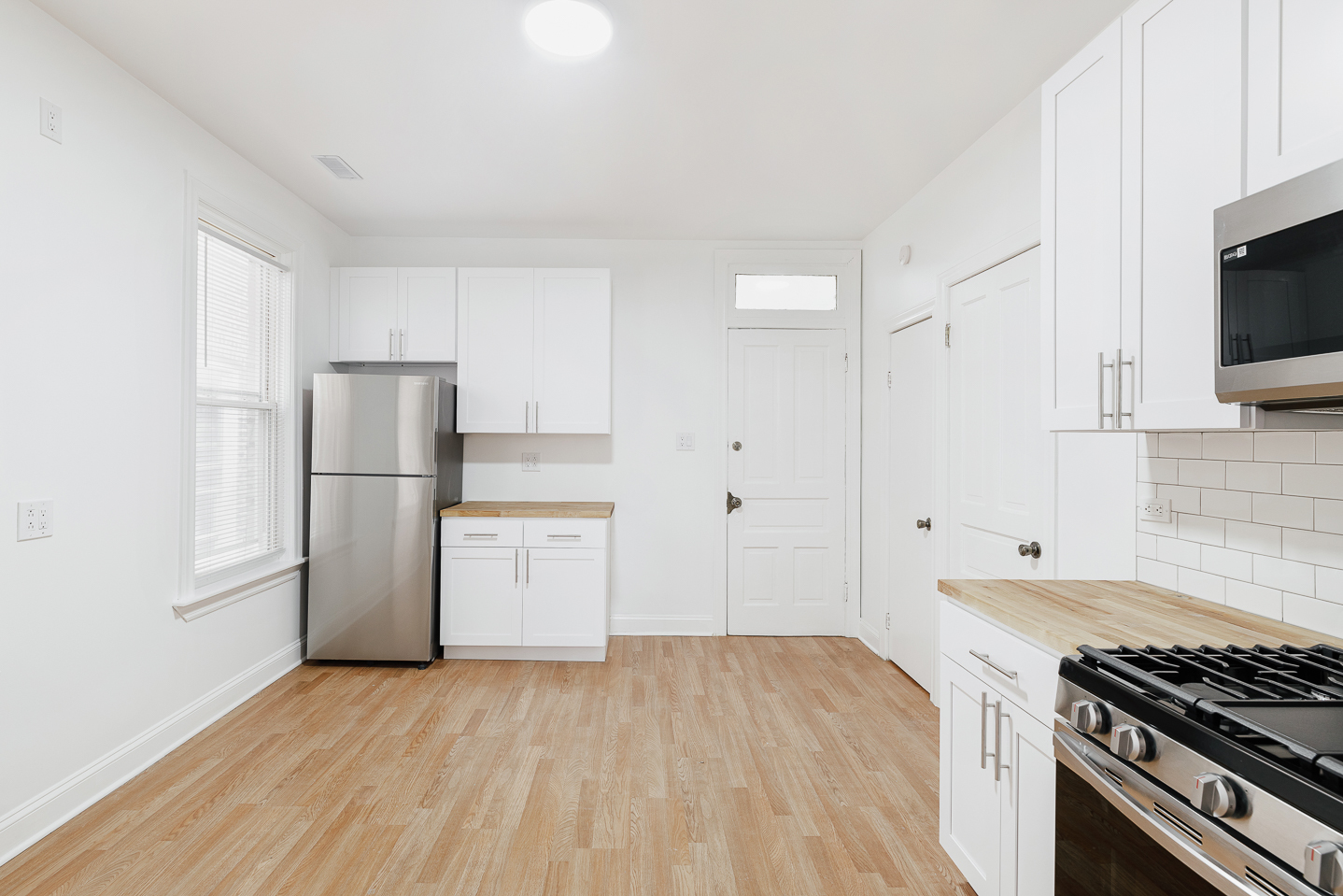 1430 W Superior Street Unit: 1R