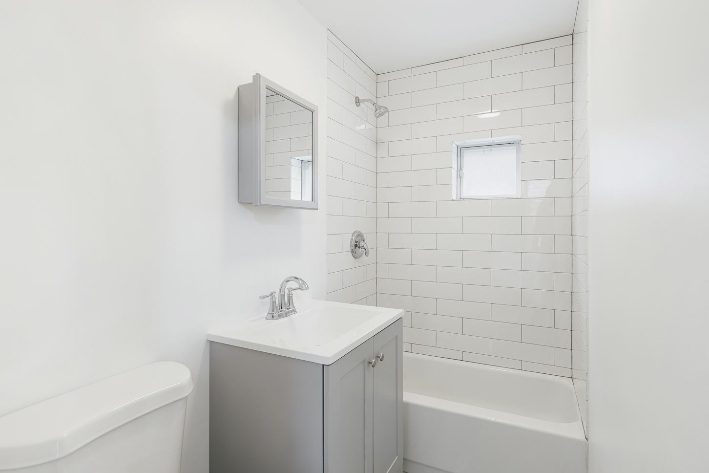 1430 W Superior Street Unit: 1R