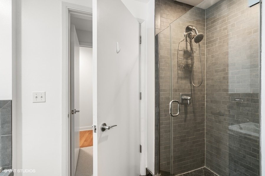 60 E Monroe Street Unit: 3208