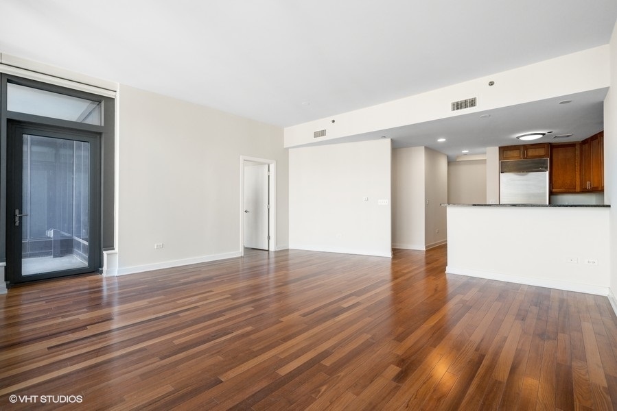 60 E Monroe Street Unit: 3208