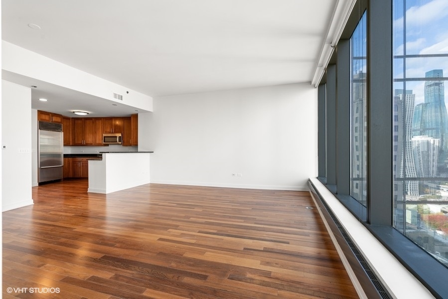 60 E Monroe Street Unit: 3208