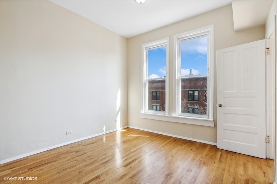 722 S Laflin Street Unit: 3