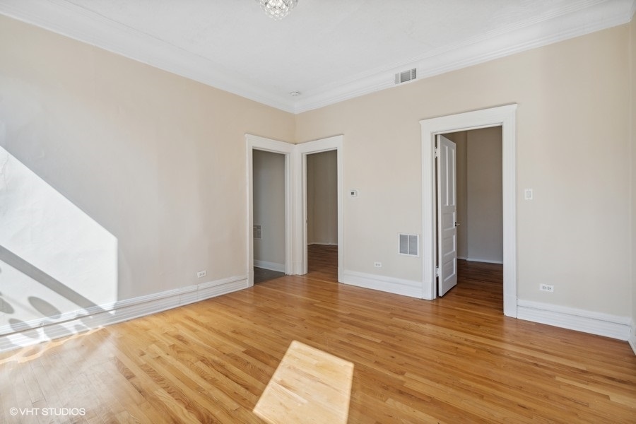 722 S Laflin Street Unit: 3