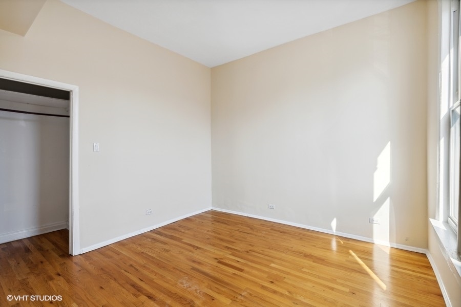 722 S Laflin Street Unit: 3