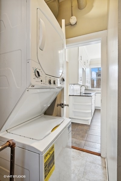 722 S Laflin Street Unit: 3