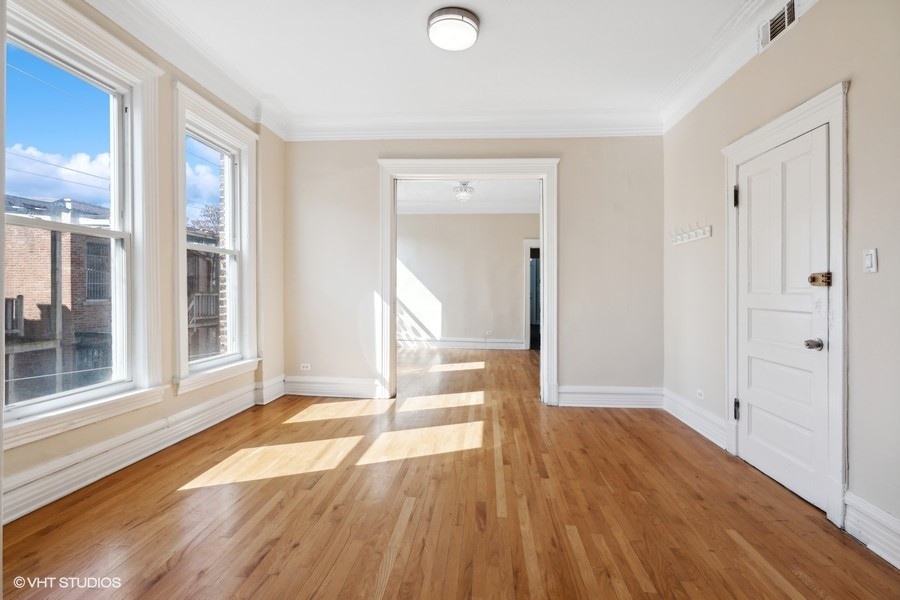 722 S Laflin Street Unit: 3