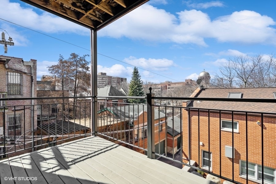 722 S Laflin Street Unit: 3