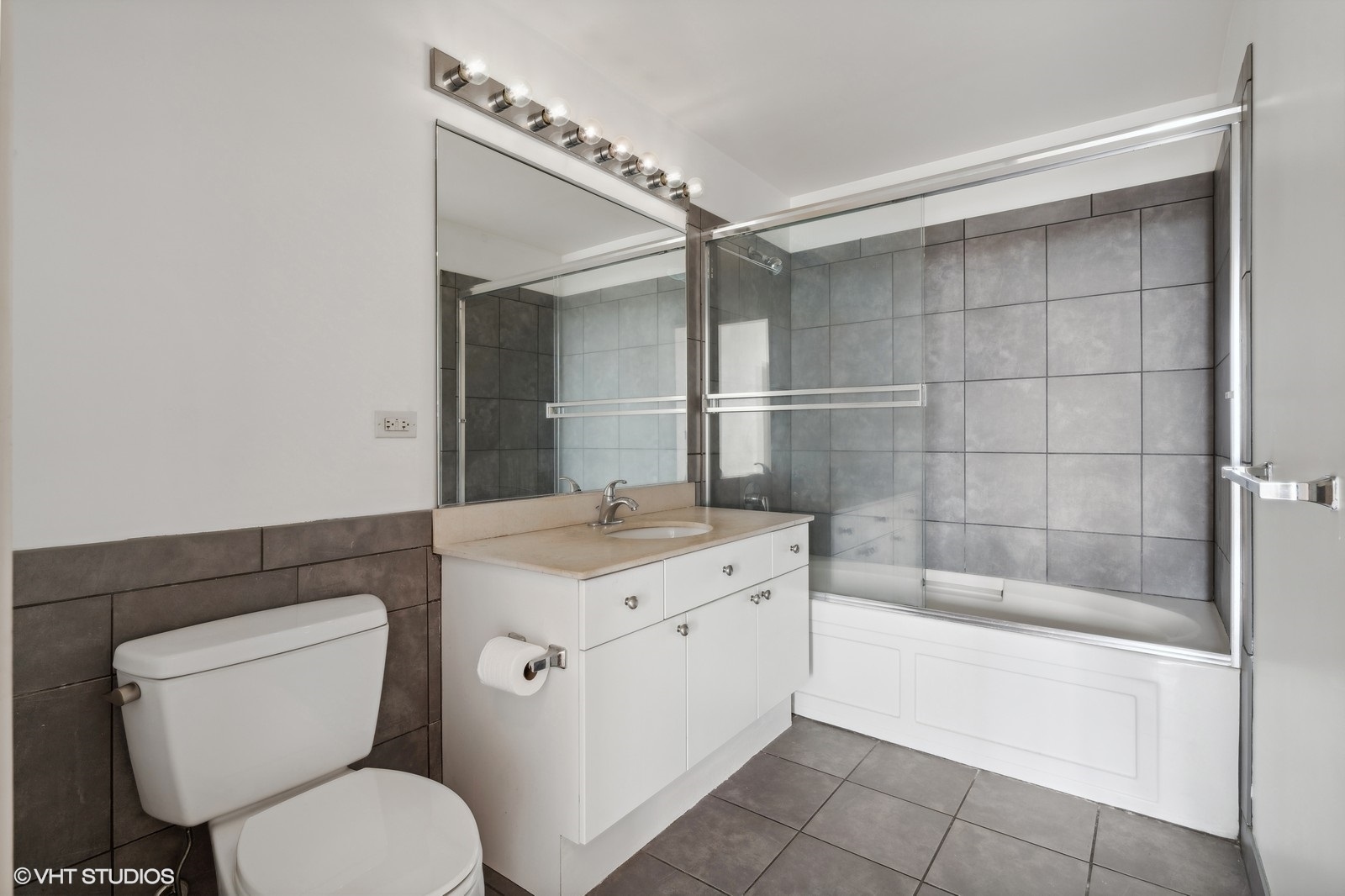 1720 S Michigan Avenue Unit: 1617