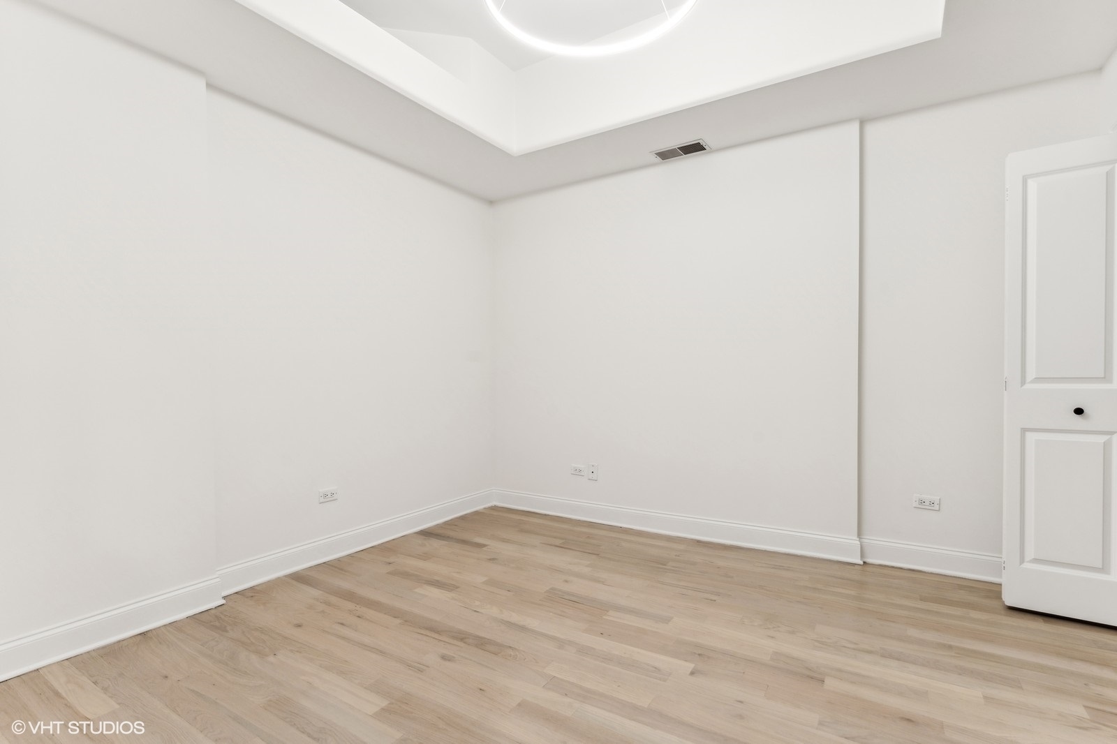 1601 S State Street Unit: 6G