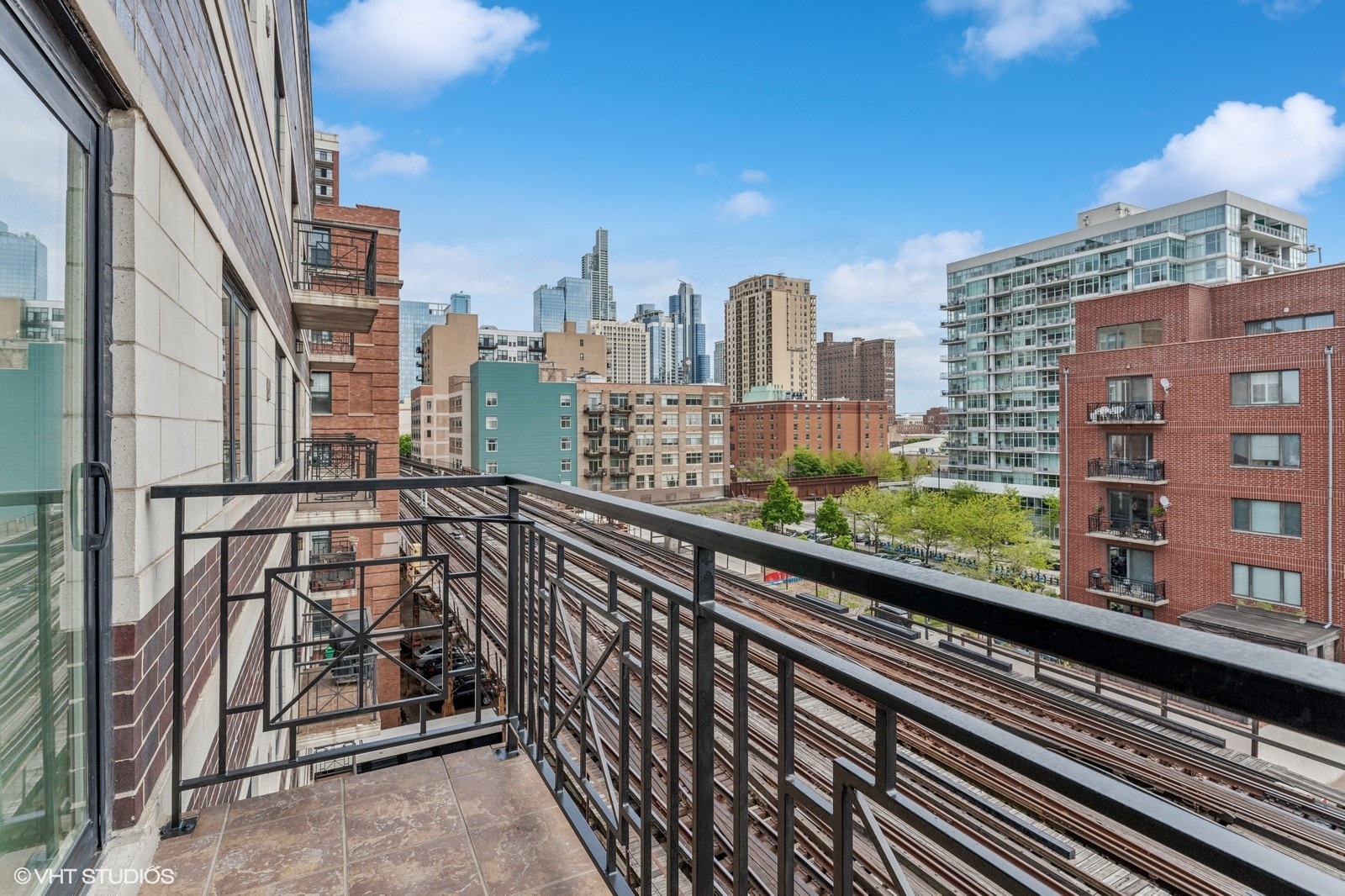 1601 S State Street Unit: 6G