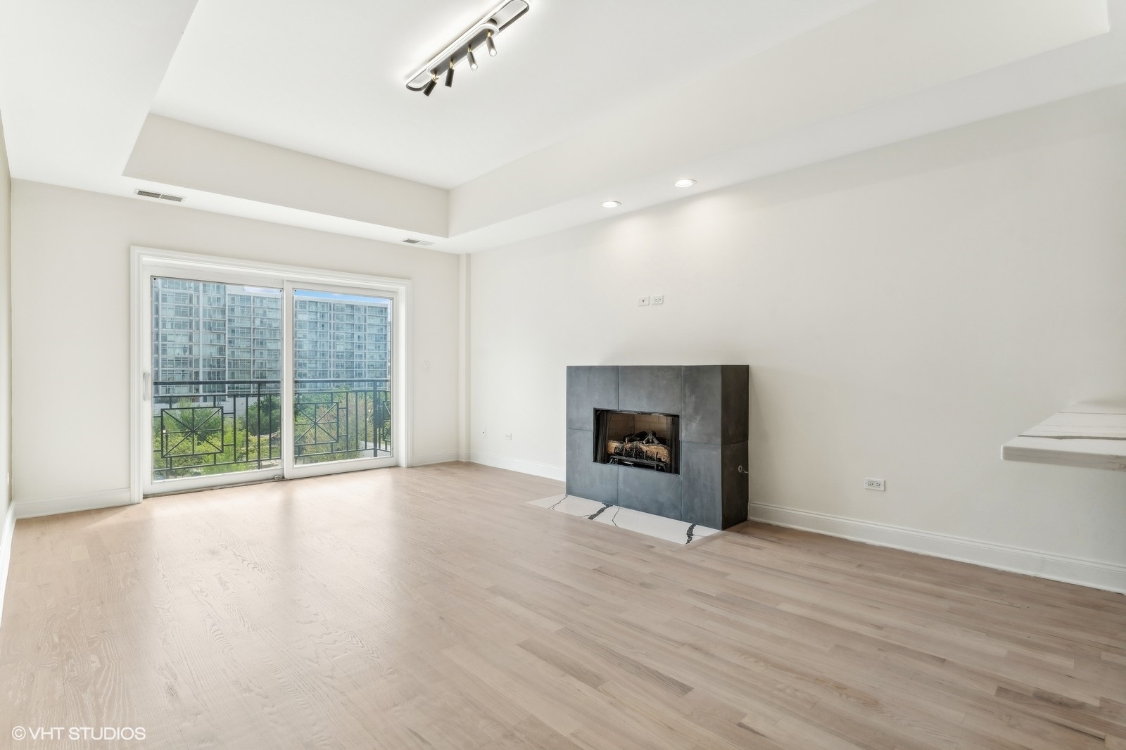 1601 S State Street Unit: 6G