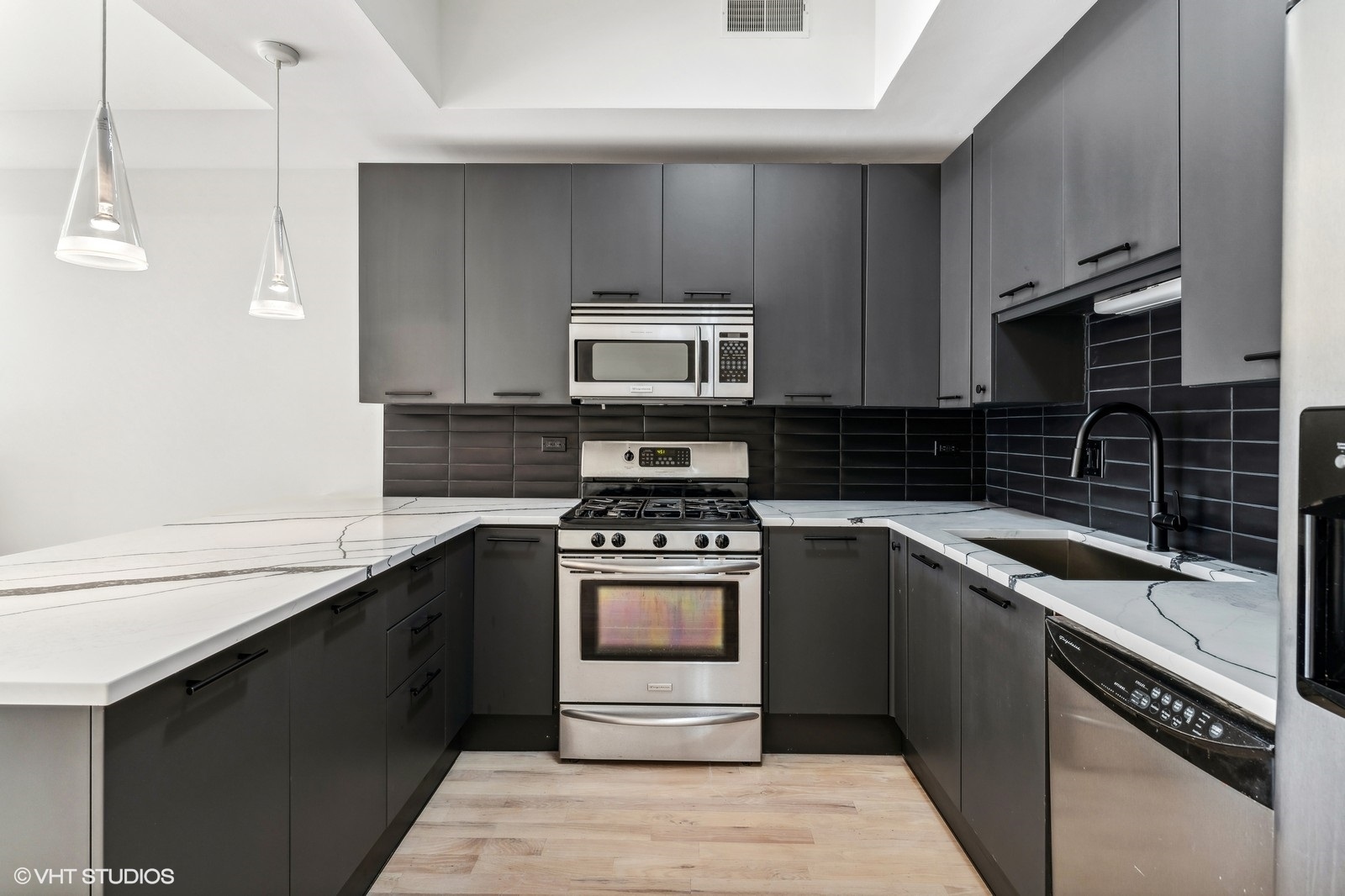 1601 S State Street Unit: 6G