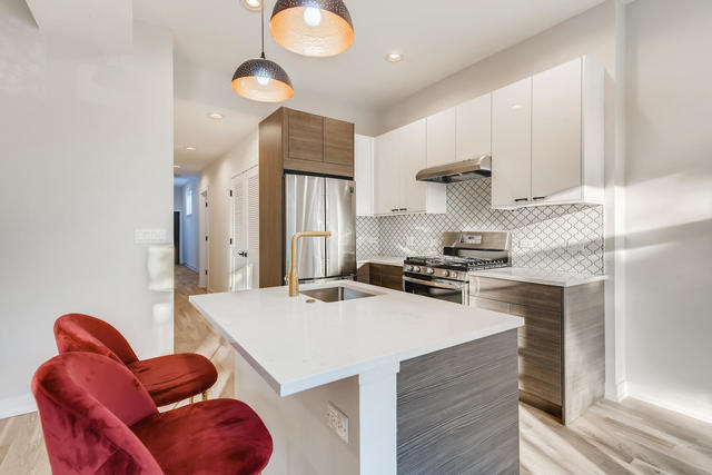 1040 N Wood Street Unit: 1