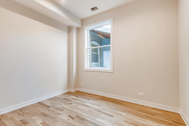 1040 N Wood Street Unit: 1