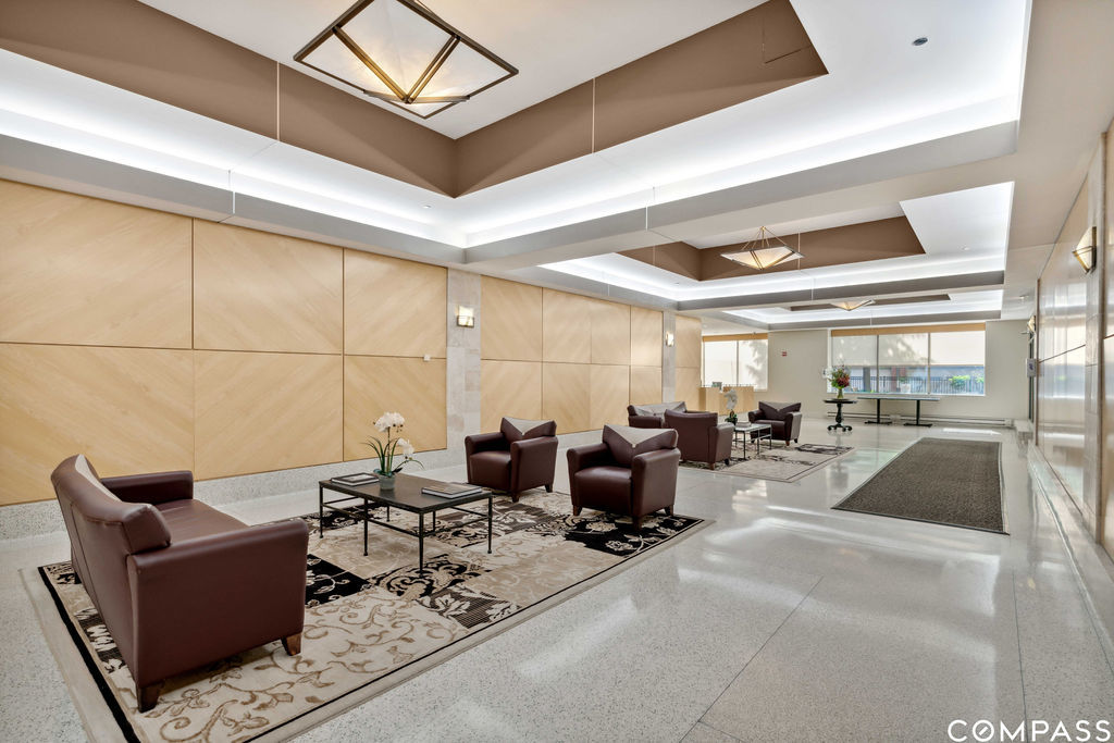 1717 S Prairie Avenue Unit: 2007