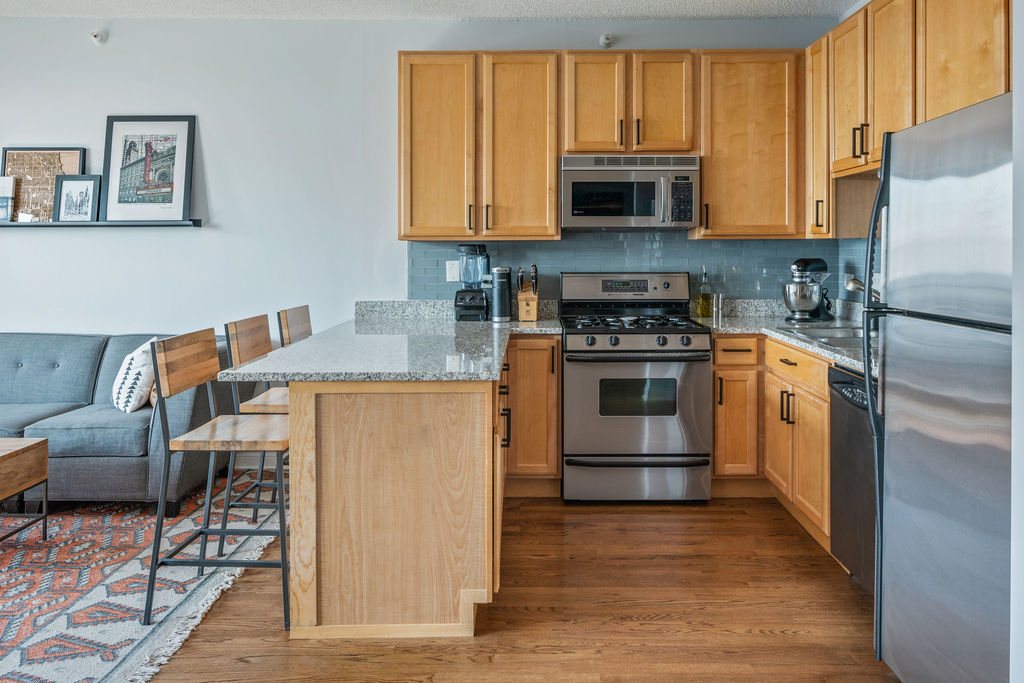 1717 S Prairie Avenue Unit: 2007