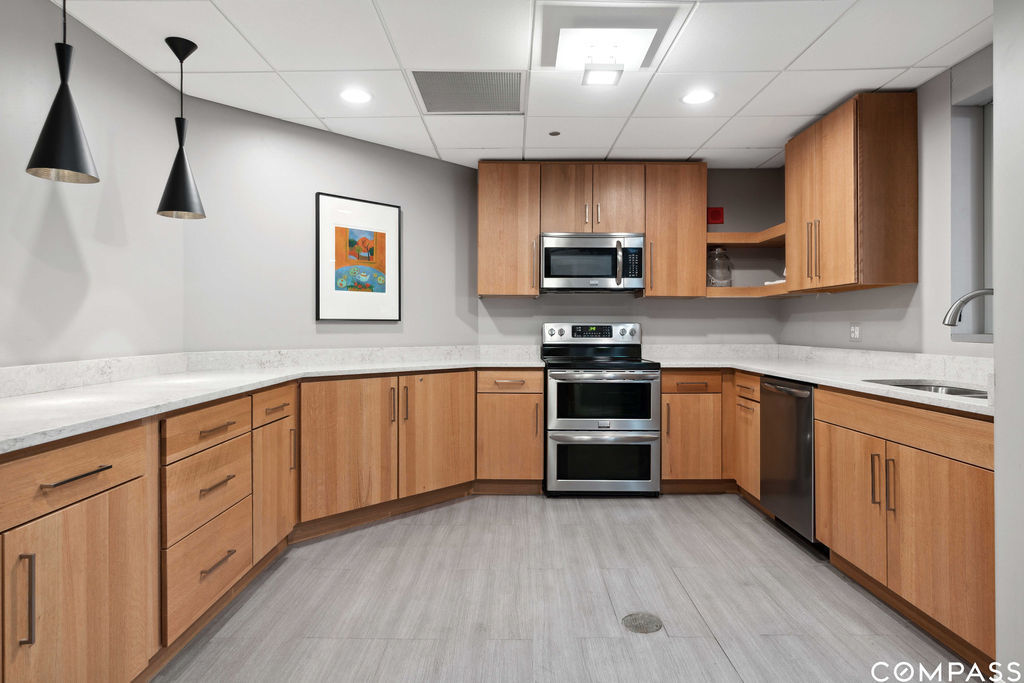 1717 S Prairie Avenue Unit: 2007