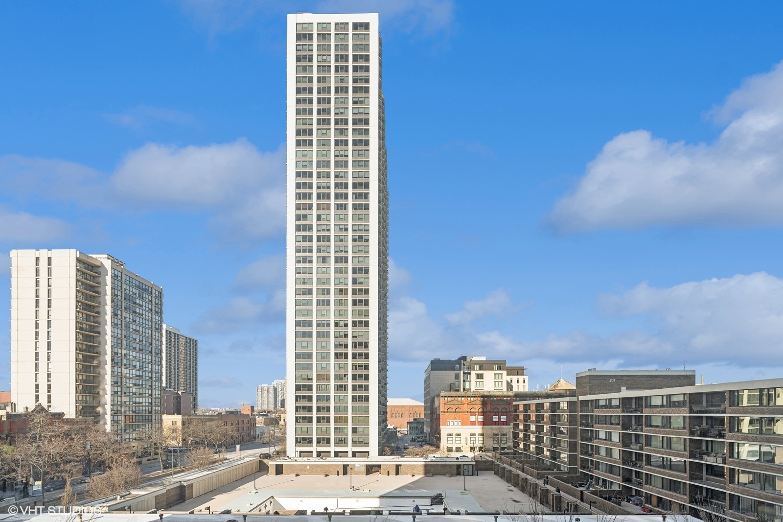 1460 N Sandburg Terrace Unit: 508