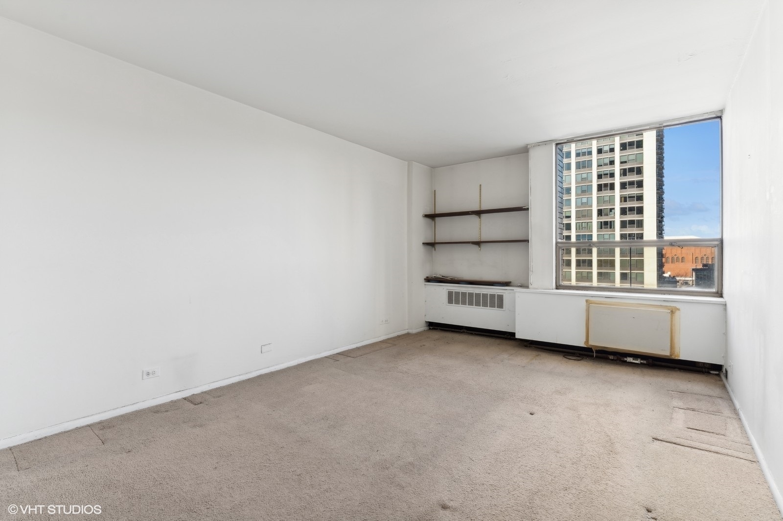 1460 N Sandburg Terrace Unit: 508