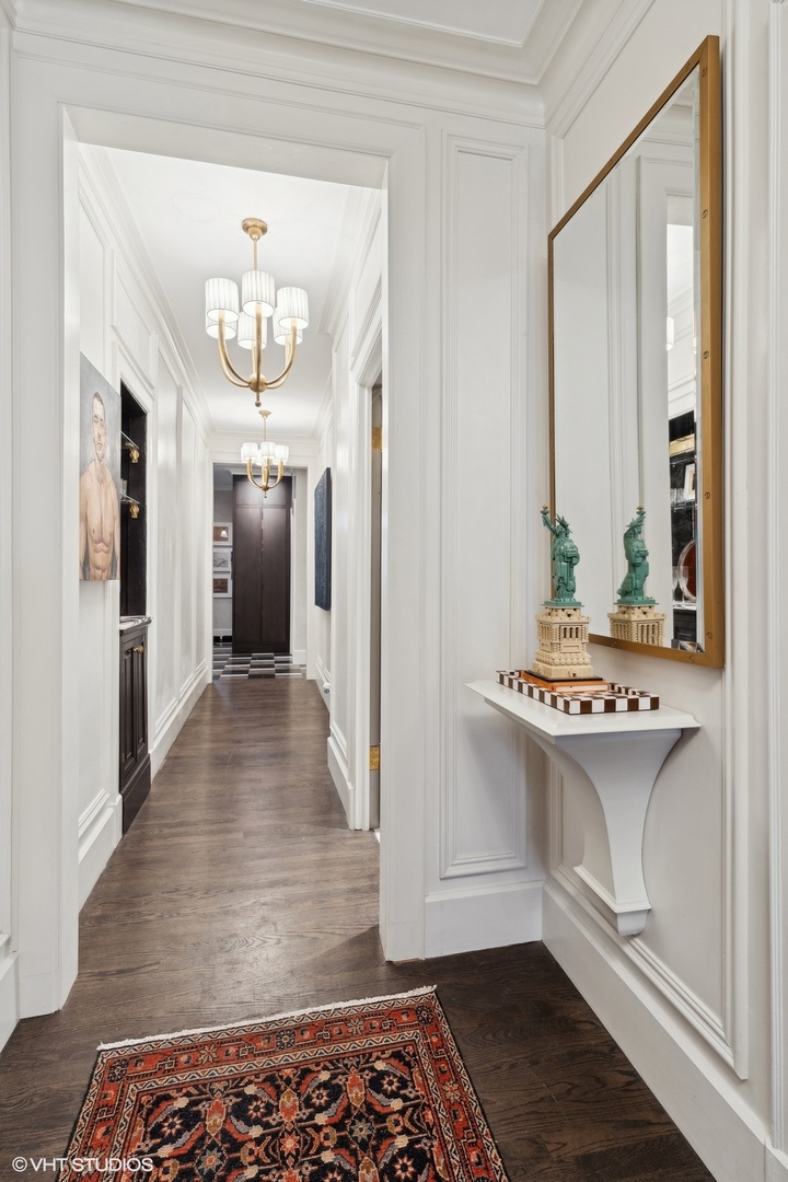 1050 W Balmoral Avenue Unit: 6E