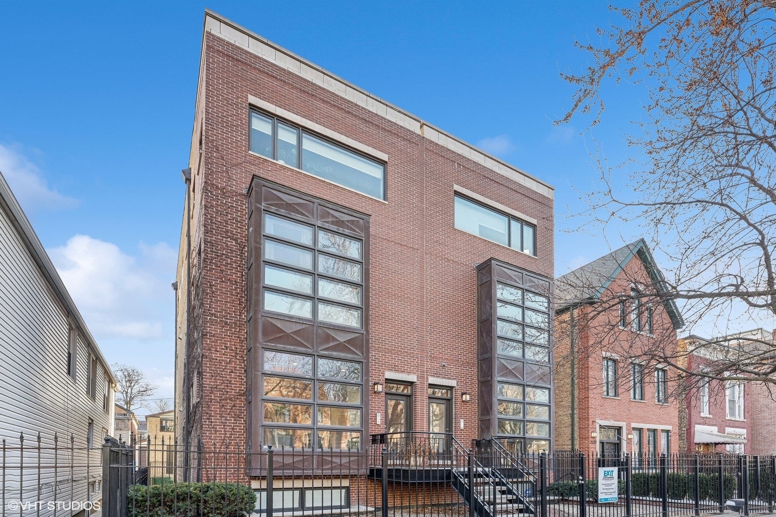 2233 W Lyndale Street Unit: A