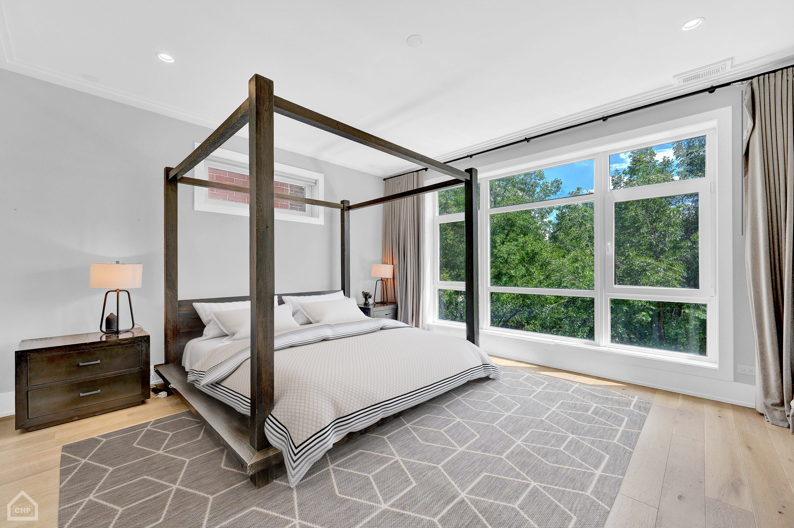 1522 W Thomas Street Unit: 3