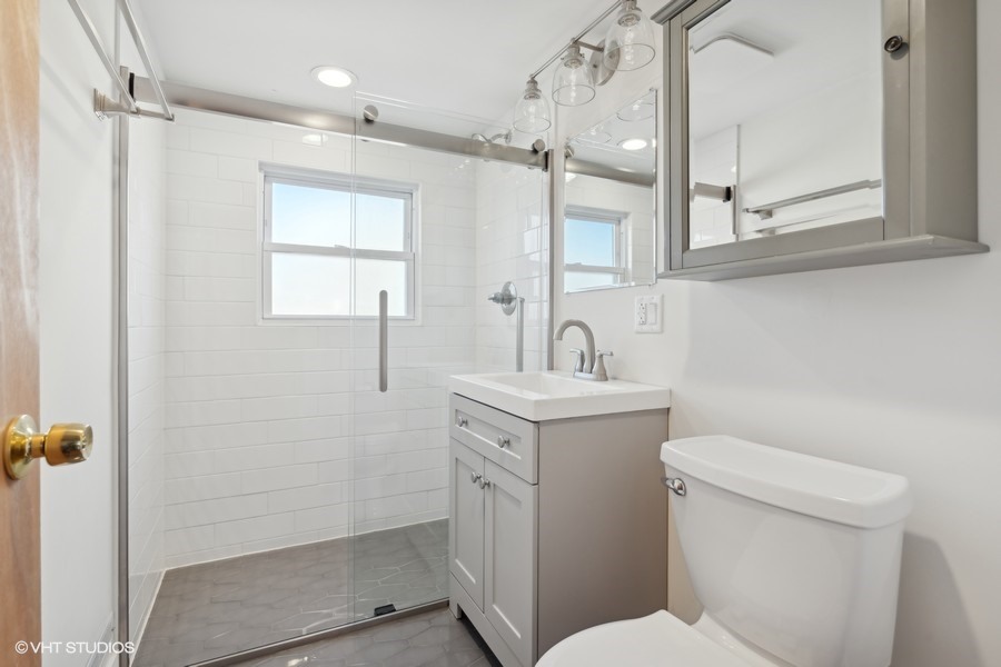 2133 W 108th Place
