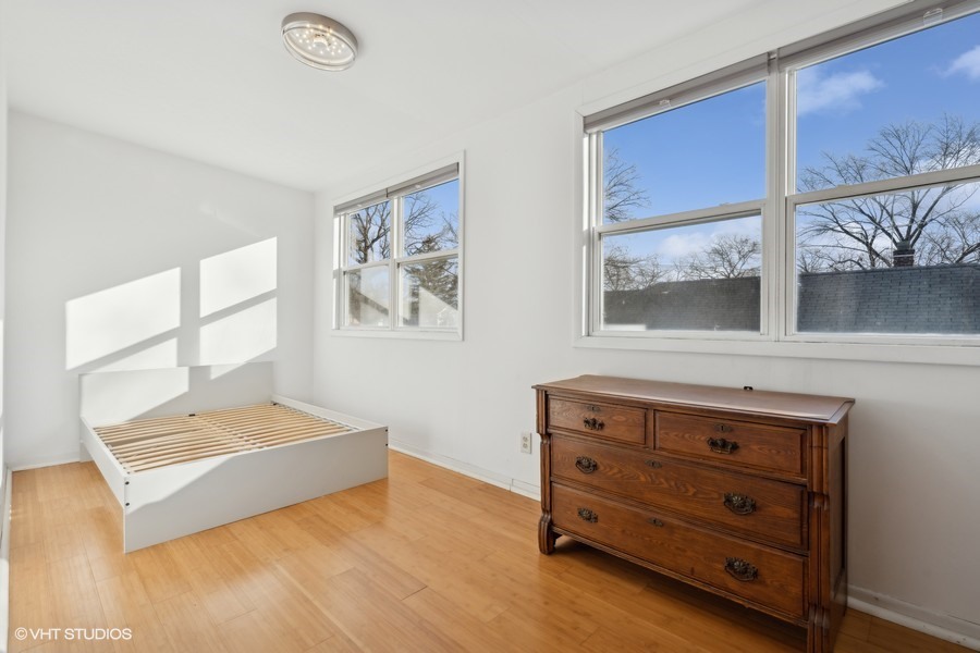 2133 W 108th Place