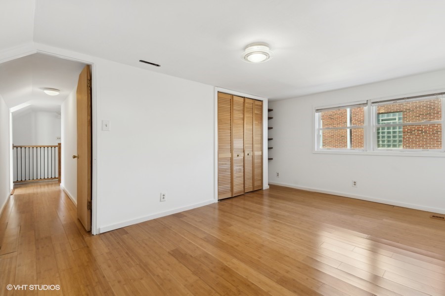 2133 W 108th Place