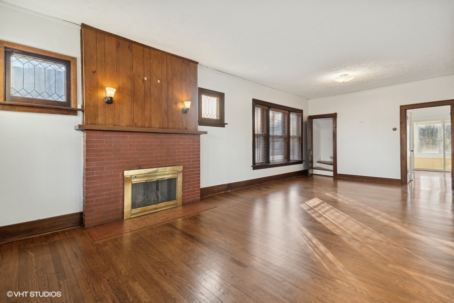 2133 W 108th Place