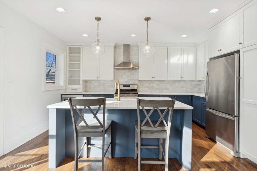 2133 W 108th Place