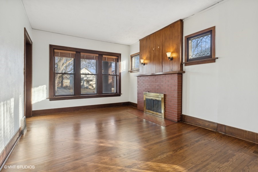 2133 W 108th Place