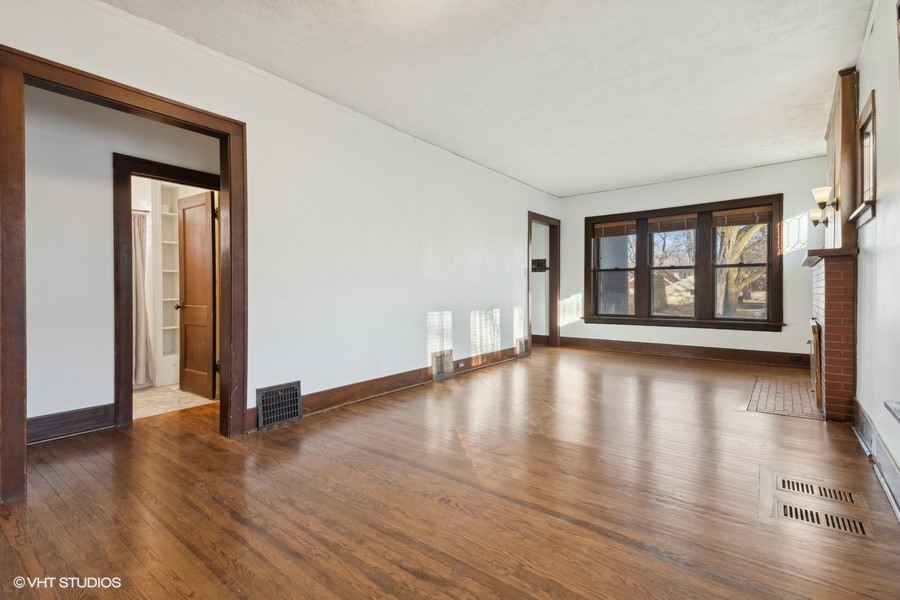 2133 W 108th Place