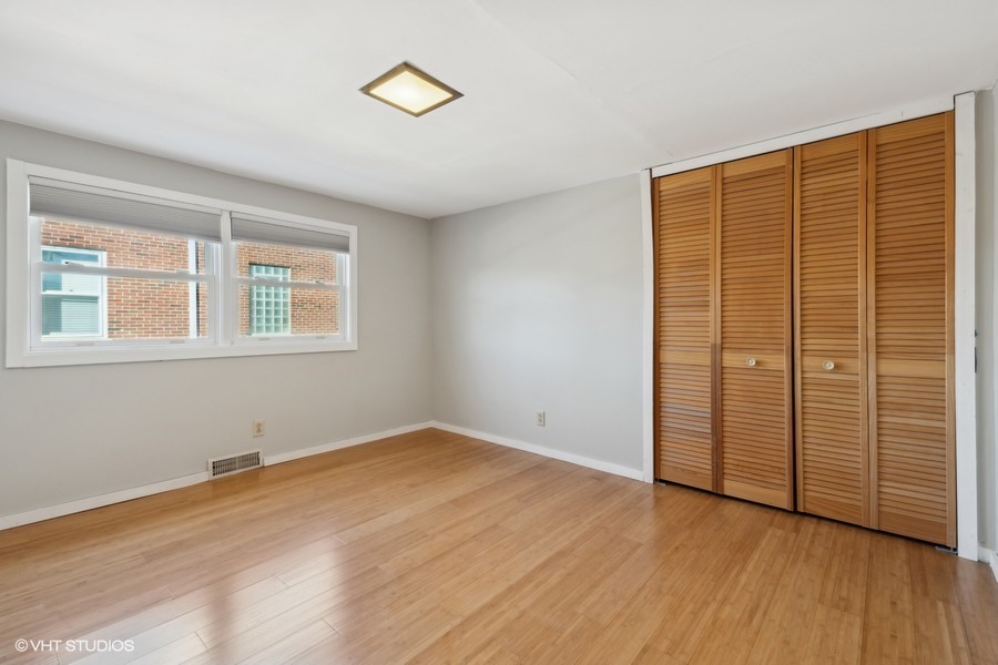 2133 W 108th Place