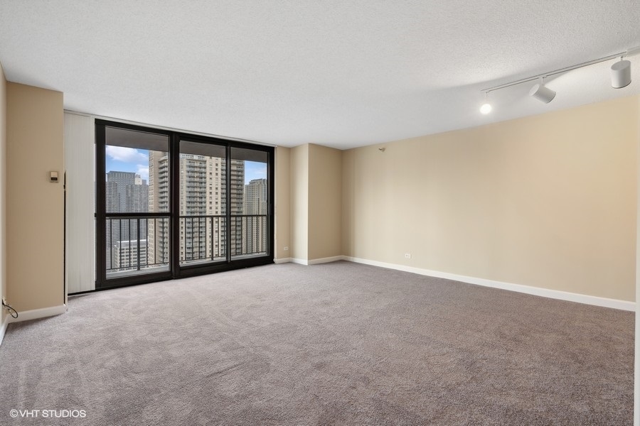 10 E ONTARIO Street Unit: 4103