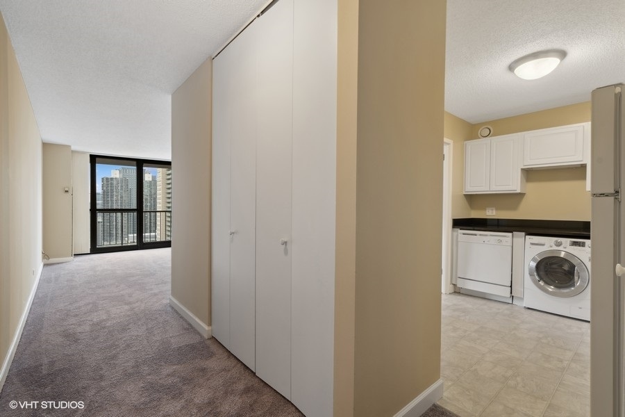 10 E ONTARIO Street Unit: 4103