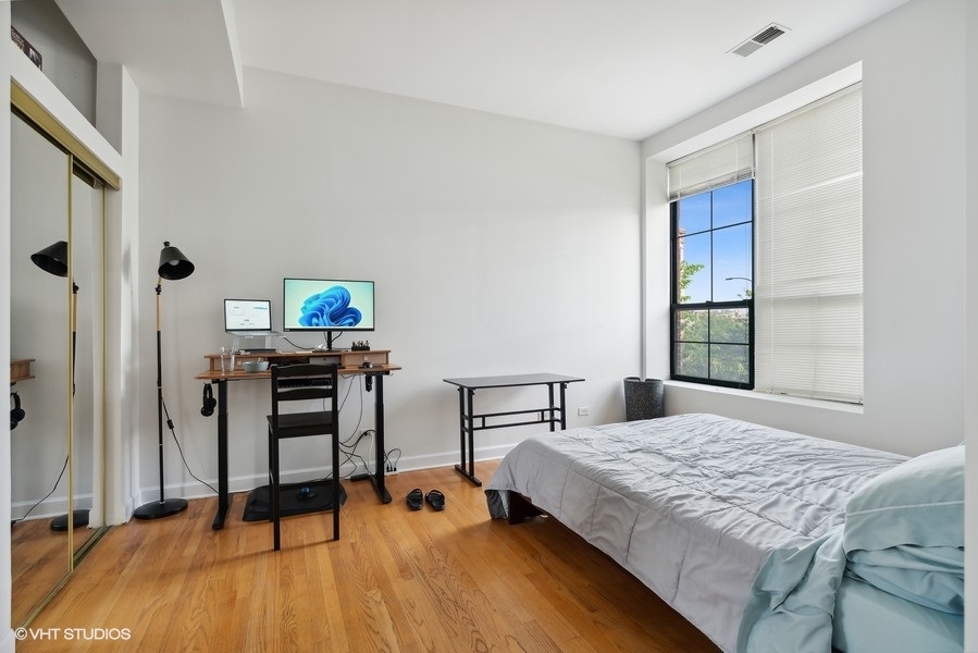 1310 W 18th Street Unit: 2B