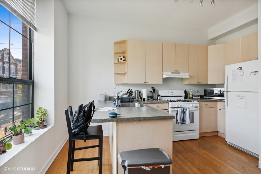 1310 W 18th Street Unit: 2B