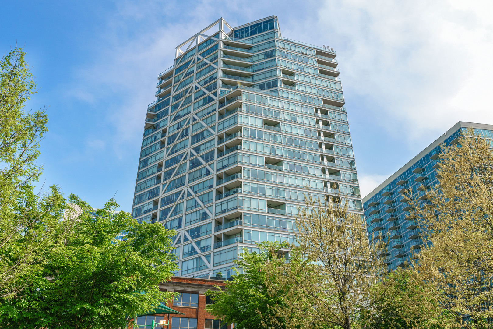 510 W Erie Street Unit: 605