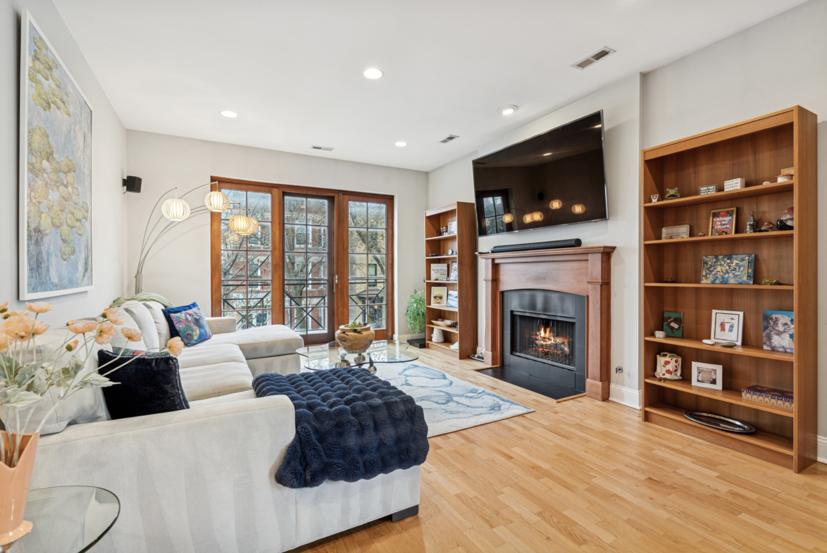 2327 W Medill Avenue Unit: 2