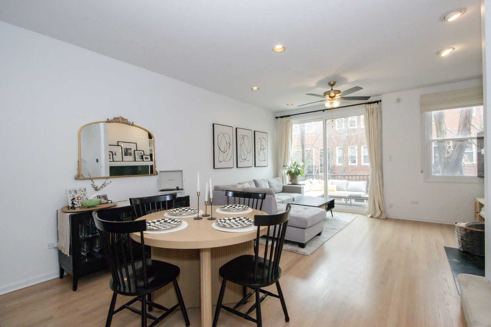 2809 N Wolcott Avenue Unit: D
