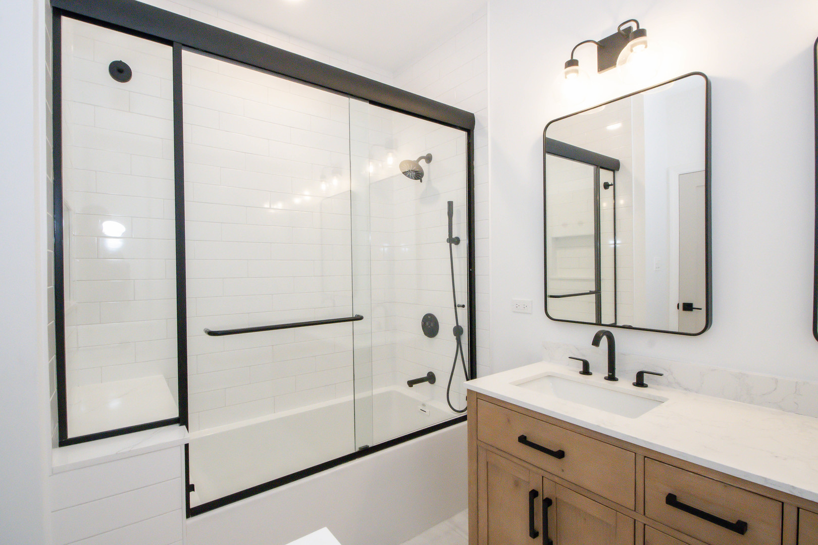 2809 N Wolcott Avenue Unit: D