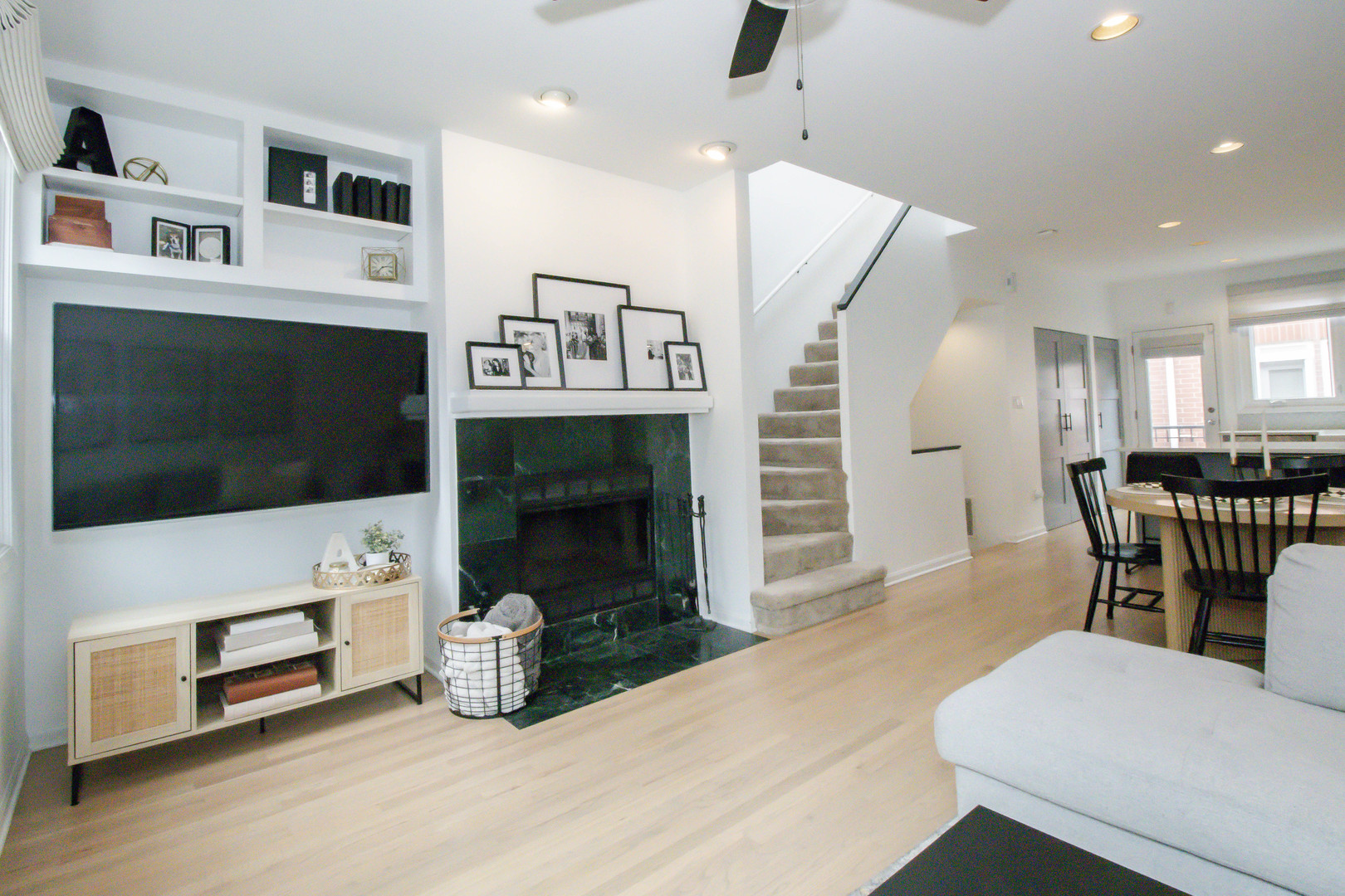 2809 N Wolcott Avenue Unit: D